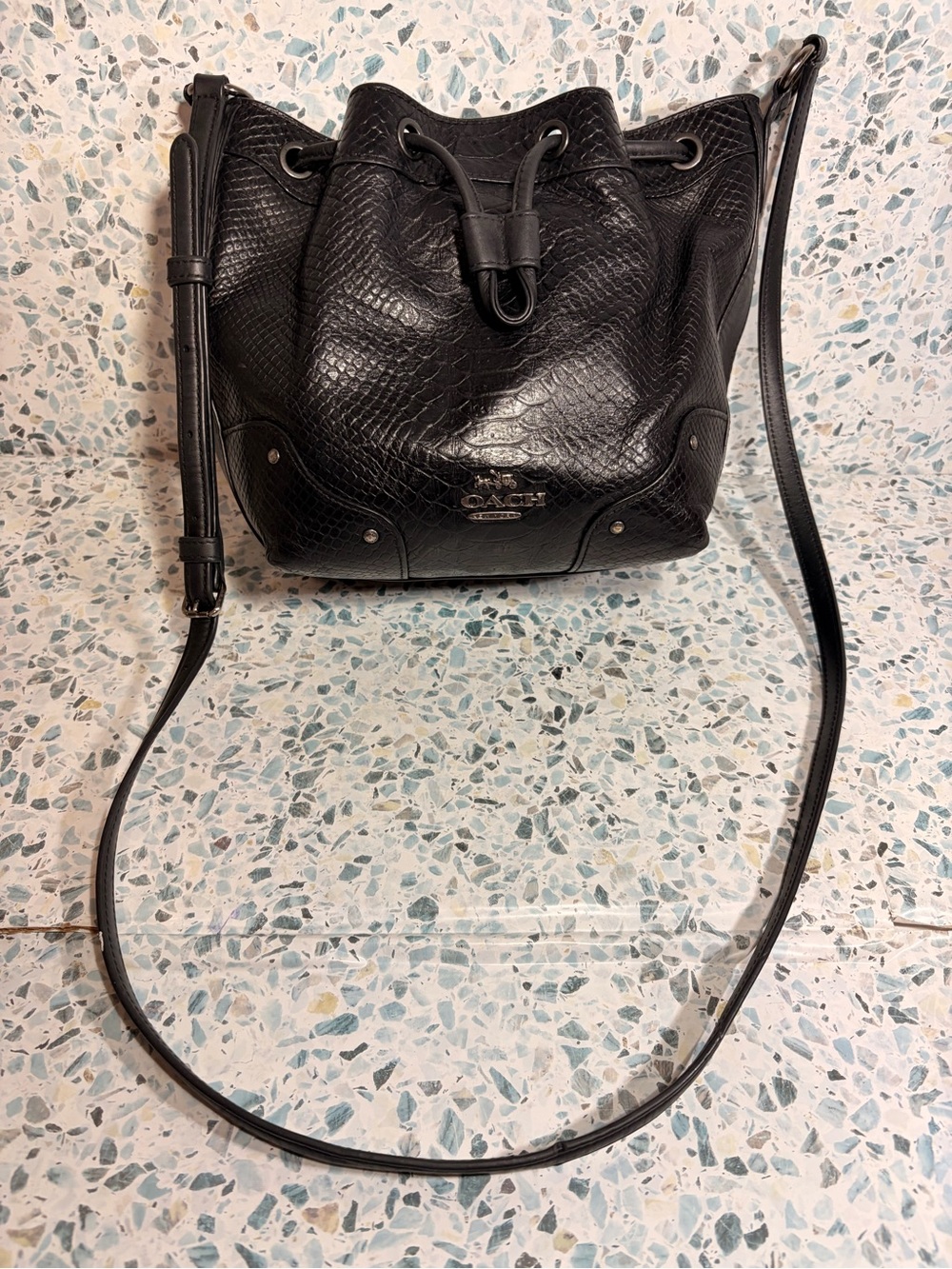 Coach Mickie Black Snakeskin Embossed Leather Drawstring Shoulder Bag F35928 - Picture 2 of 9